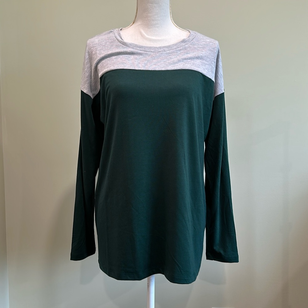 Hunter and gray long sleeve T
